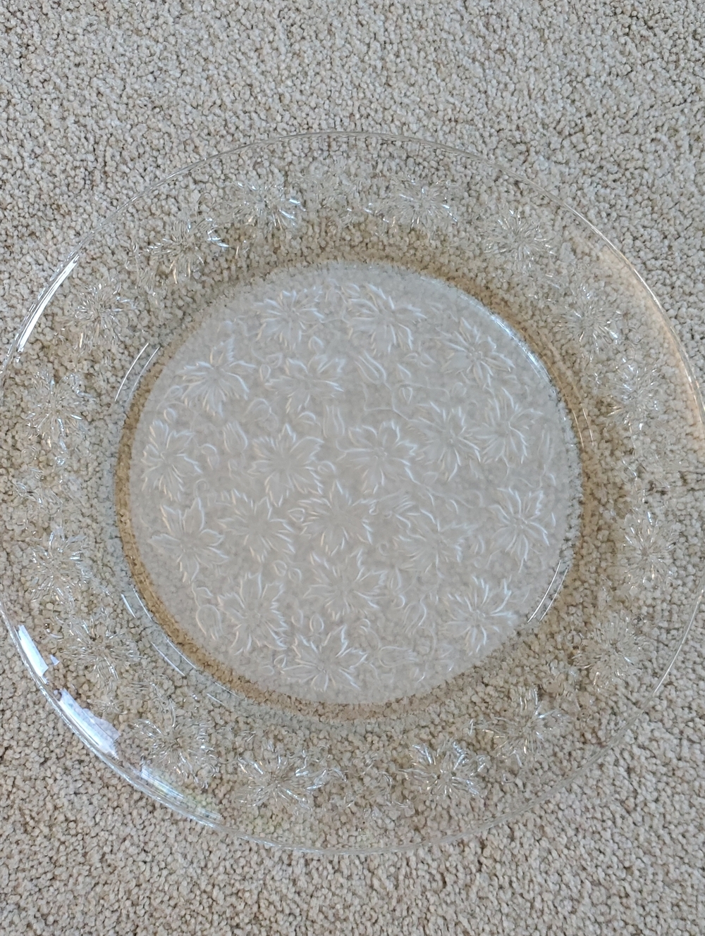 Princess House Fantasia Poinsetta Pattern Serving platter, Frosted center